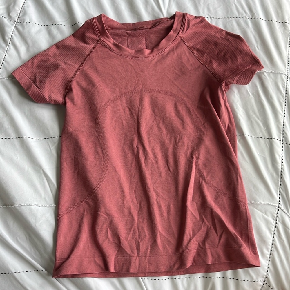 Lululemon Swiftly Tech Short Sleeve Shirt 2.0 Race Length